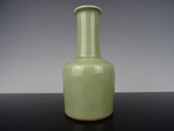 Vaas - Porselein - China - Ming Dynastie (1368-1644), Antiquités & Art