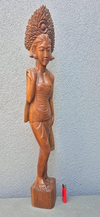 Balinese vrouw met een gedetailleerde hoofdtooi, 73 cm. -