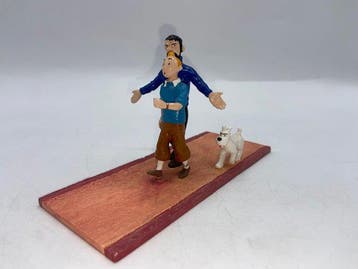 Moulinsart - Tintin - Figurines de Popol & Virginie à Tintin