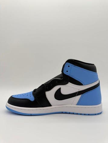 Nike - Nike Jordan 1 Retro High OG UNC Toe - Sneakers -