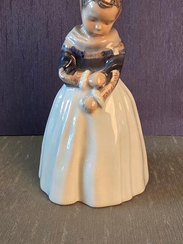 Royal Copenhagen - Lotte Benter - Figuur - Amager Girl -