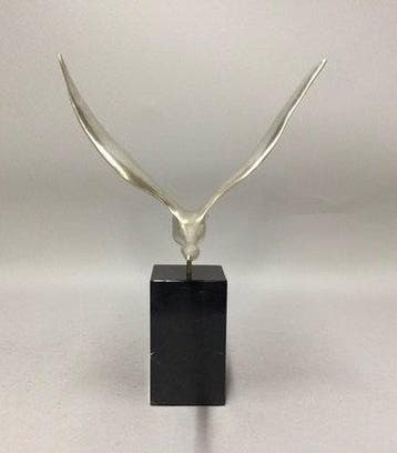 Statuette, Flying Swan - 32 cm - Bronze