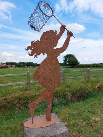 Beeld, garden statue silhouette of girl with butterfly net -