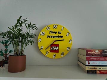 LEGO Custom Item - LEGO Wall clock
