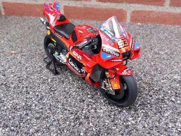 Altaya 1:12 - Moto miniature - Ducati Desmosedici GP25 #93