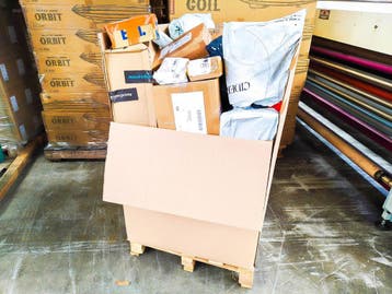 Pallet Postpakketten 137 kg, Nieuw