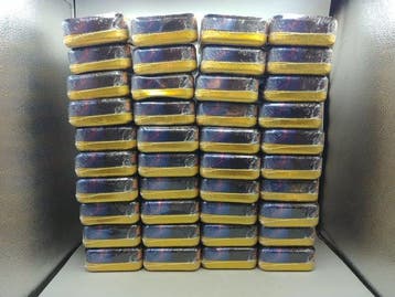 2019/20 Topps Tin Boxes - 40 Sealed box - Near Mint (NM)