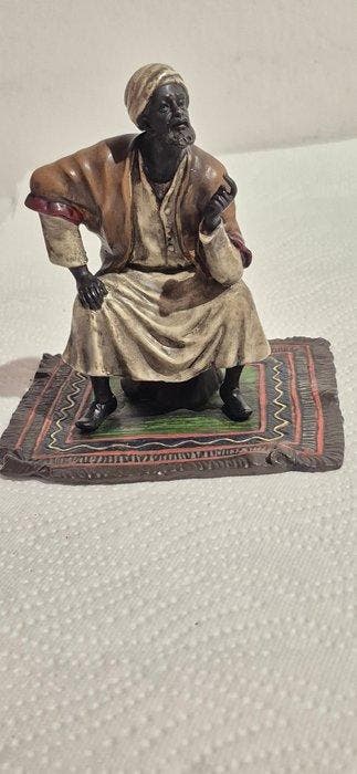 sculptuur, Orientale auf Teppich - 12.5 cm - Koud geverfd
