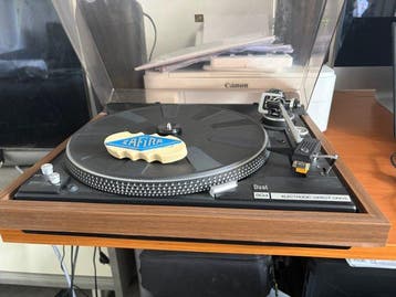 Dual - CS 604 Platenspeler