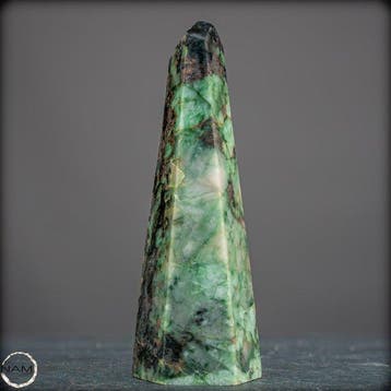 Majestueus smaragdobelisk uit de legendarische Muzo-mijn –
