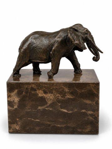 Statue, Massieve bronzen olifant op marmeren sokkel –