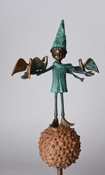 Pawe Erazmus (XX-XXI) - Boy with the birds (bronze 50cm)