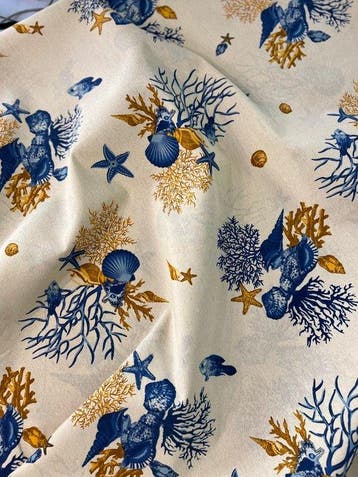 Elegant tafelkleed voor grote tafels. Blauwe koraal. -