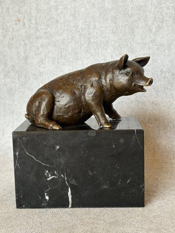 Beeld, Varken op een voet van marmer - 15.5 cm - Brons,