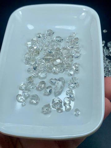 Quartz naturel ** DIAMOND** QUARTZ Cristaux- 105 g, Collections