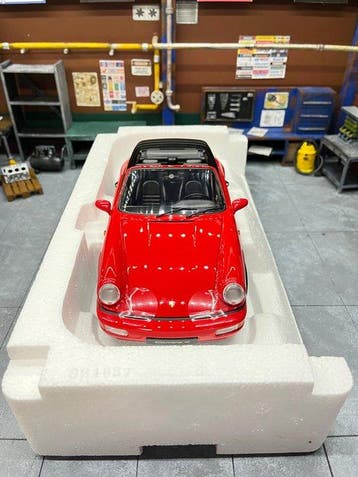 Norev 1:18 - Modelauto - Porsche 911 (964) Carrera 4 Targa, Nieuw