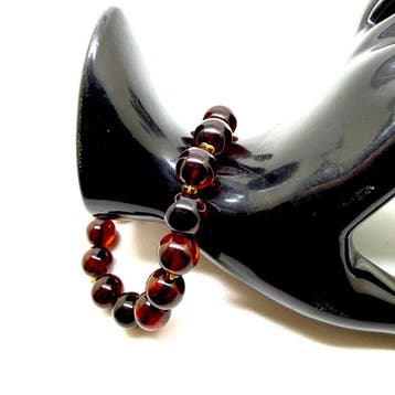 Armband met Baltisch amber kralen van 12 mm in kersenkleur -