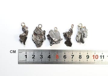 5 x hangers meteorit Campo del Cielo / nieuw Hanger - 28.9 g