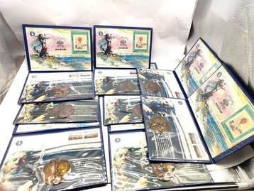 Themacollectie - Lotto di 8 medaglie papali Papa Giovanni