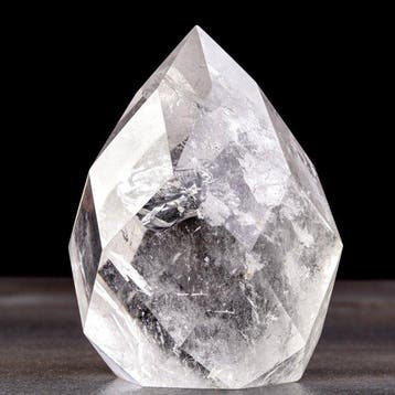 Prachtig helder kwarts kristal – facetgeslepen - Hoogte: 113