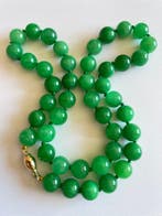 18 karaat (750) goud - groene jadeiet uit Birma -