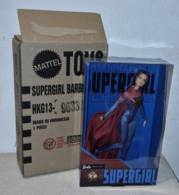Mattel - Poupée Barbie Barbie Signature Supergirl sigillata.