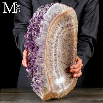 Amethist-Geode schaal met rijke, diepe paarse kristalvormen