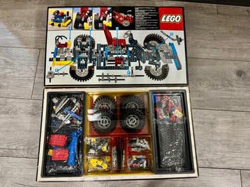 Lego Set - 8860 - Technic - Car Chassis