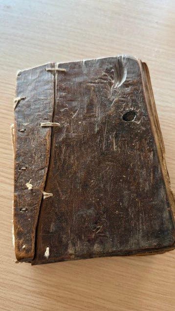 Anónimo - Manuscrito etíope de bolsillo sobre pergamino, S.