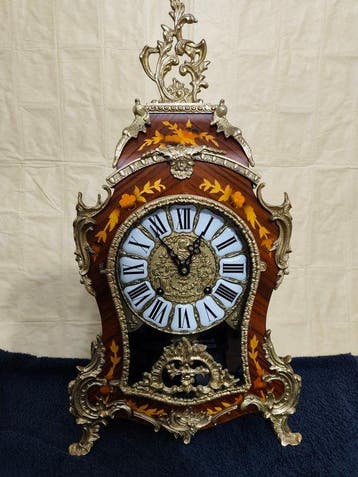 Pendule Boulle - - Bronze doré - 1950-1960