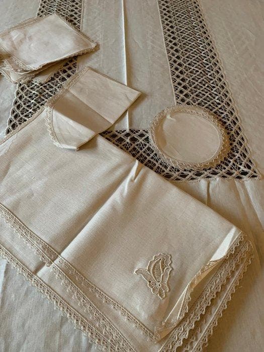 Tafelkleed - 270 cm - 180 cm - Vintage tafellakenset, Antiek en Kunst, Antiek | Tapijten, Tafelkleden en Textiel