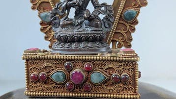 Vajrasattva zittend op troon - brons verguld - Nepal (Zonder
