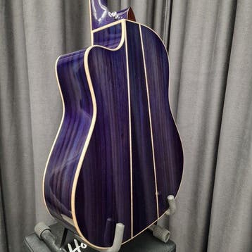 Homestead Guitars - Dreadnought Slope Shoulder with Venetian