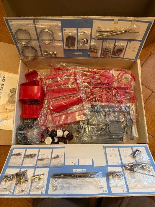 Pocher 1:8 - Modelauto - Alfa Romeo 8C 2300 Monza 1931 - K-, Hobby & Loisirs créatifs, Voitures miniatures | 1:5 à 1:12