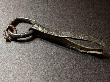Oud-Romeins Bronzen pincetten - intact, nog bruikbaar en
