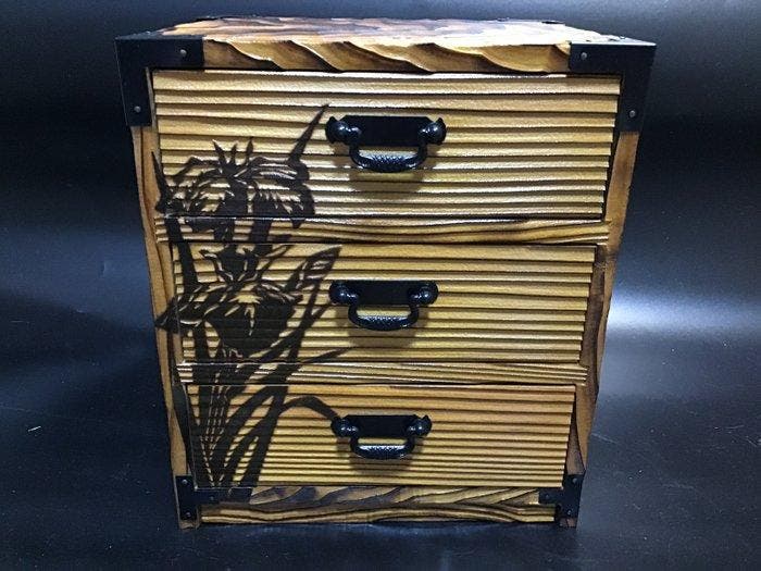 Ladekast - Akita Cedar - Japan - Iris Motif (Zonder, Antiquités & Art, Antiquités | Autres Antiquités