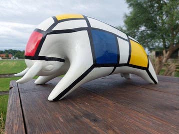 Statue, garden statue modern colored bull - 26 cm -