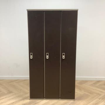 Lockerkast / garderobekast vv 3 deuren met sleutel, (hxbxd), Gebruikt