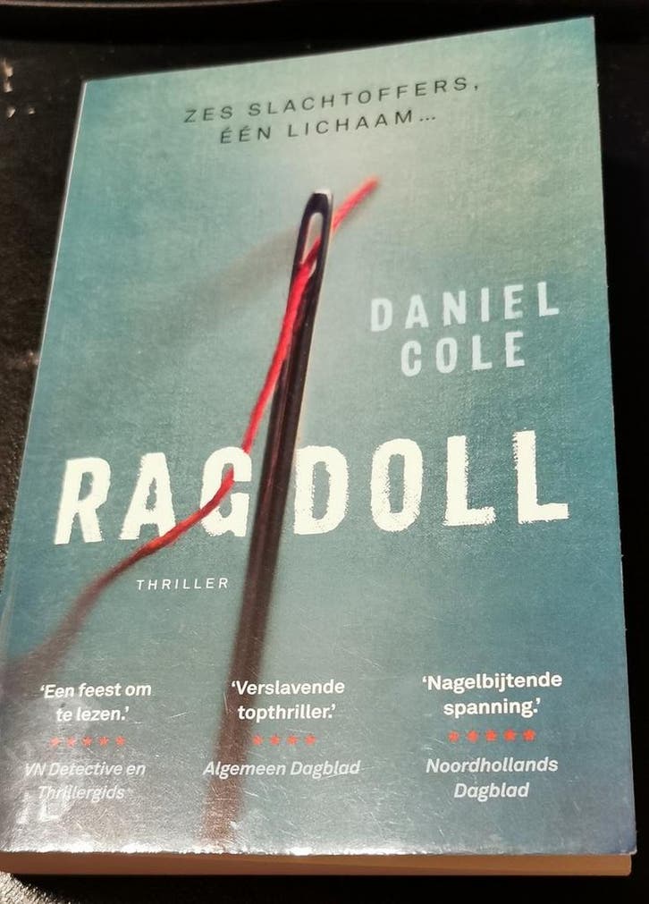 Ragdoll (Special Book&Service 2021) 9789021027838, Boeken, Thrillers, Zo goed als nieuw, Verzenden