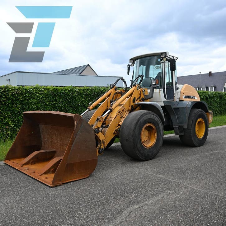 Liebherr L534 Shovel, Articles professionnels, Machines & Construction | Grues & Excavatrices