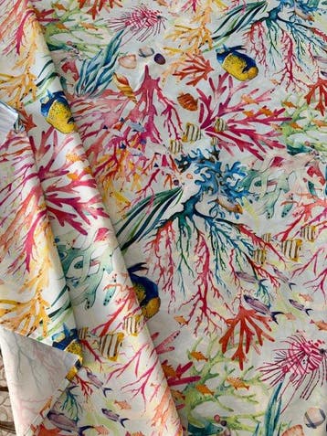 Elegante tafellaken voor grote bijeenkomsten met mediterrane