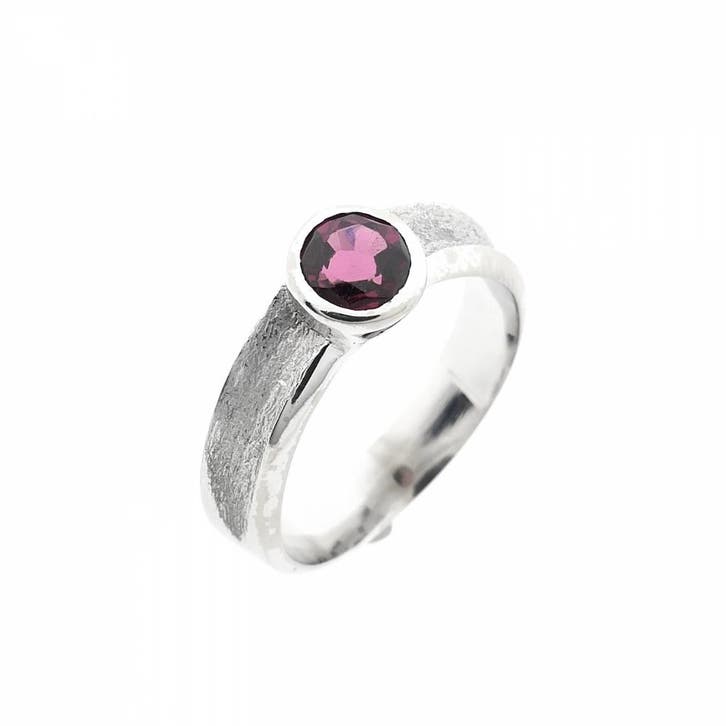 Witgouden damesring met roze spinel, Handtassen en Accessoires, Ringen, Dame, Met edelsteen, Roze, 18 tot 19, Gebruikt, Goud, Ophalen of Verzenden