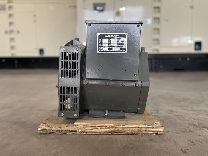 [Other] DPX SF-164C - 13 kVA Alternator - DPX-33801, Articles professionnels, Machines & Construction | Générateurs, Enlèvement ou Envoi