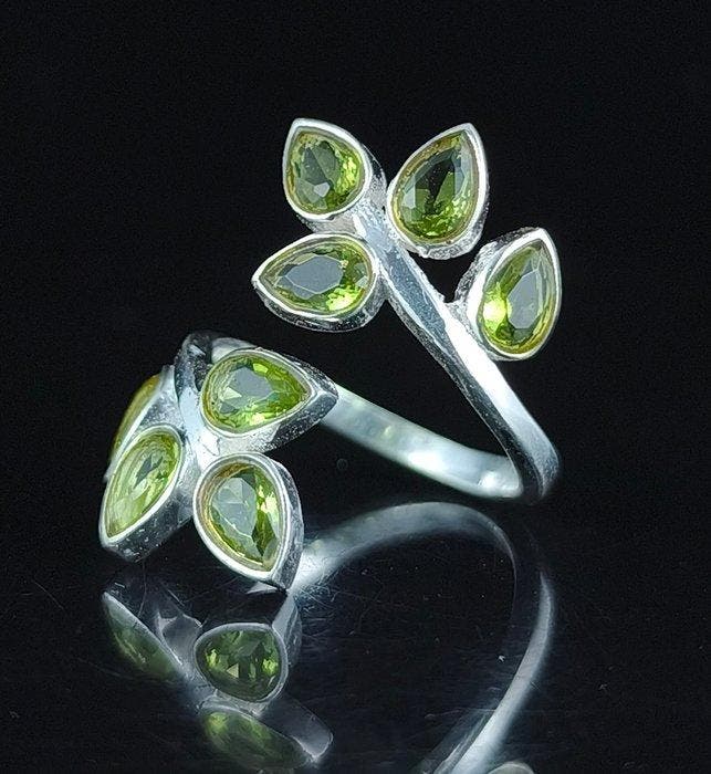 Olivijn - Zilver - Ring, Verzamelen, Mineralen en Fossielen