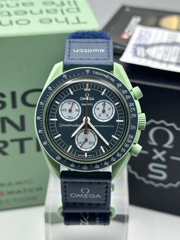 Omega x Swatch - MoonSwatch - Mission on Earth - Zonder