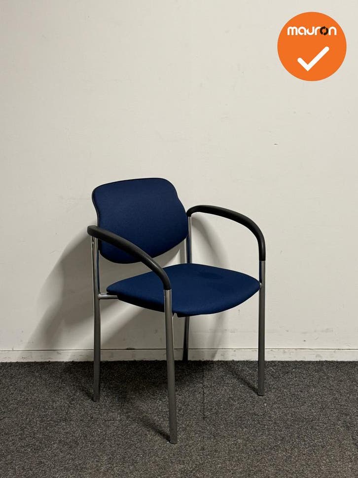 Piqueras Y Crespo - Vergaderstoel - Blauw gestoffeerd - chro, Zakelijke goederen, Kantoor en Winkelinrichting | Kantoormeubilair en Inrichting