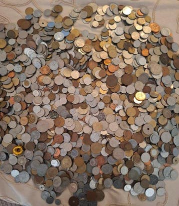 Wereld. Lot de 10 kg de pièces de monnaie du monde entier., Postzegels en Munten