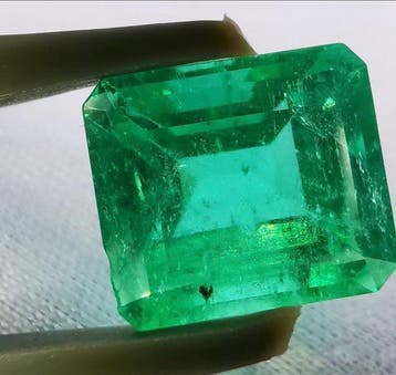 1 pcs Groen Smaragd - 3.74 ct - Instituto Gemólogico Español, Nieuw