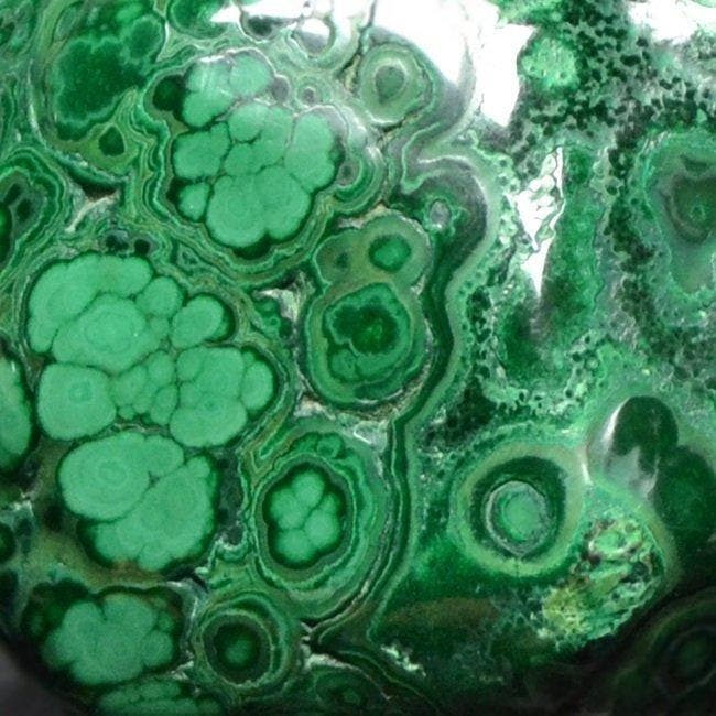 Gepolijste malachiet Exemplaar - Hoogte: 6 cm - Breedte: 7, Verzamelen, Mineralen en Fossielen