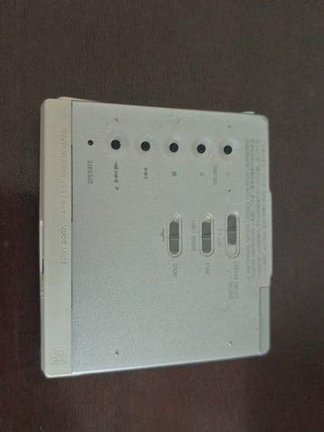 Sony - MZ-E75 Portable MiniDisc Player Walkman